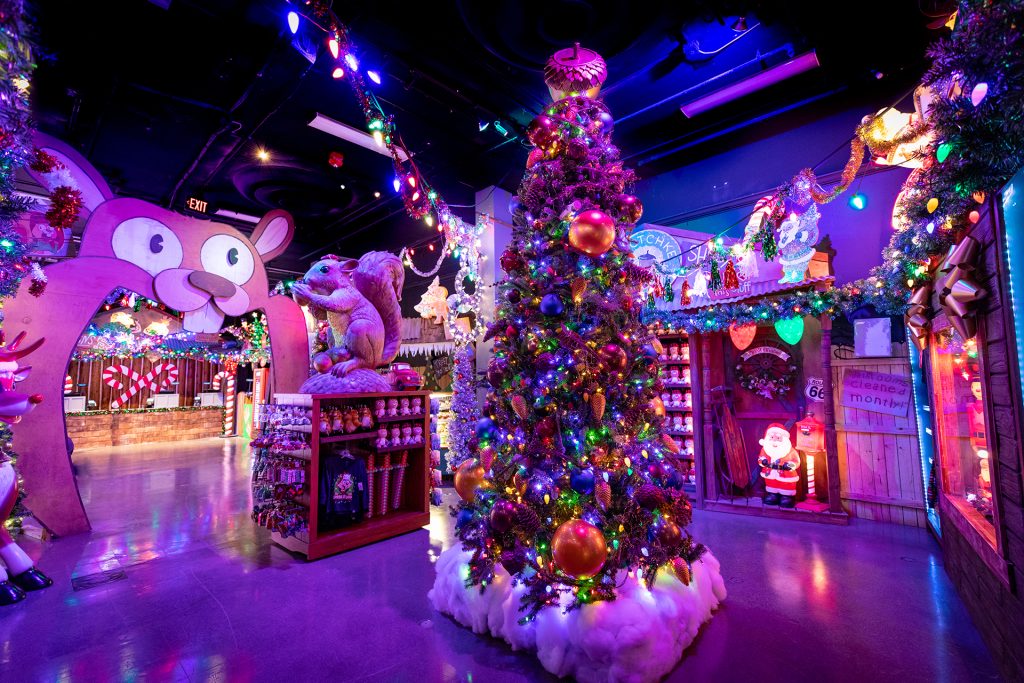 UOR Holidays 2022 Tribute Store Room 03